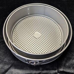 2 Pcs Springform Pan Set, 9" & 10" Non-Stick Cheesecake Pans w Removable Bottom